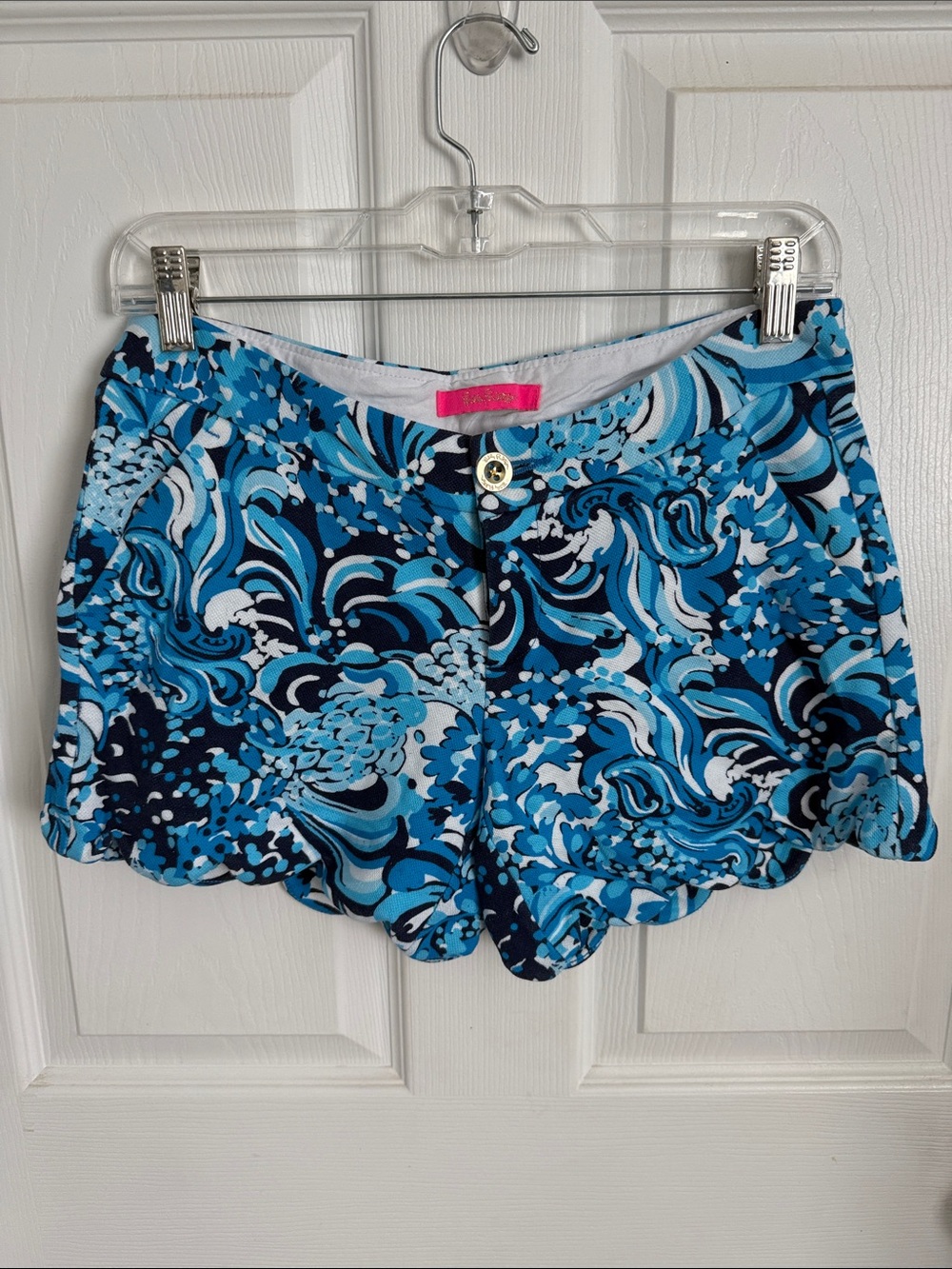 Lilly Pulitzer Blue Multi Wave-Print Scalloped Hem Shorts